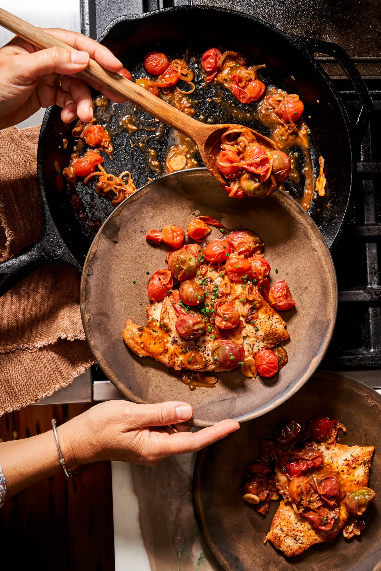 200926_THAT_SOUNDS_SO_GOOD_0093_FLASH-IN-THE-PAN_CHICKEN_WITH_LITTLE_TOMATOES_112