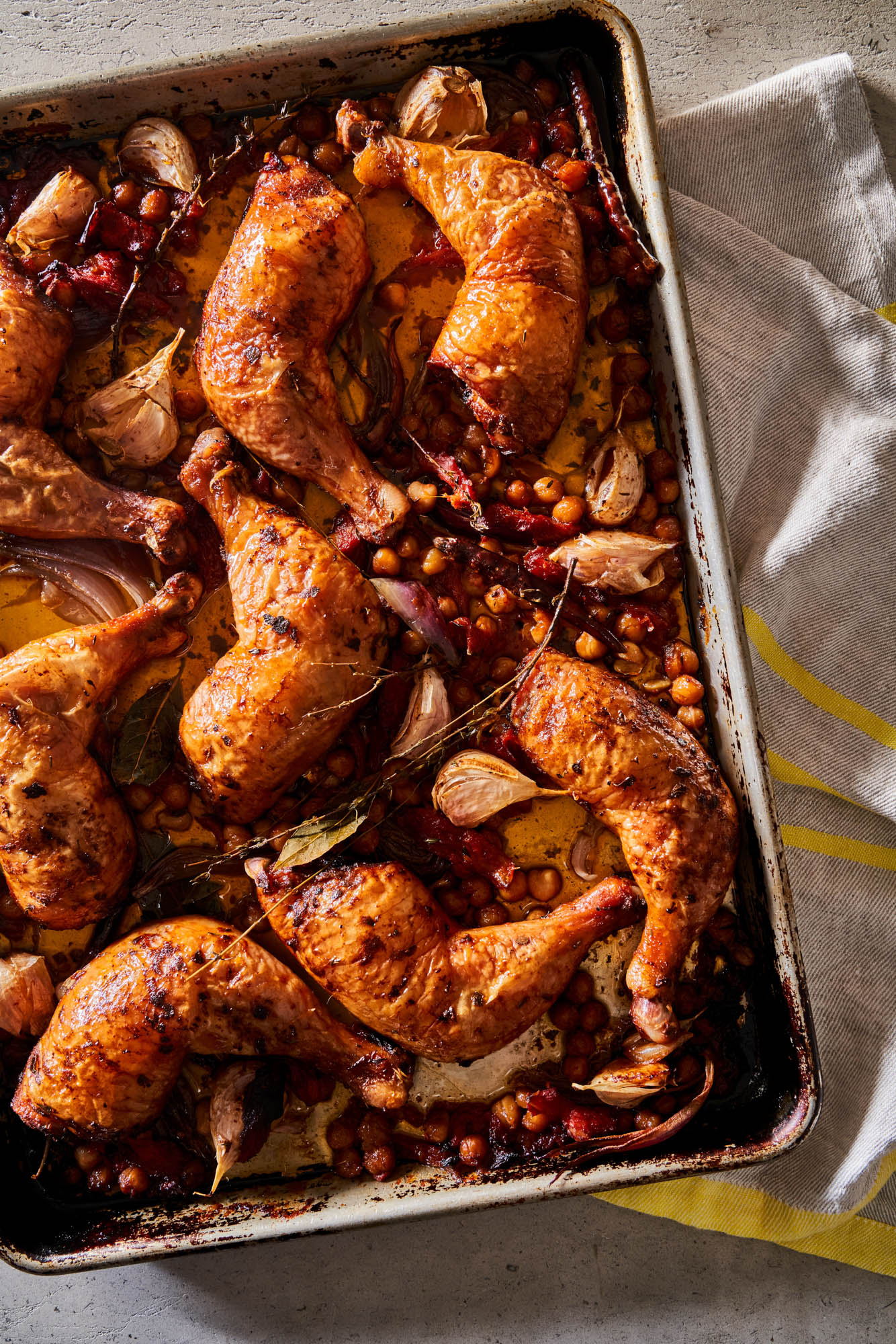 200926_THAT_SOUNDS_SO_GOOD_0108_SHEET_PAN_CHICKEN_CONFIT_TORN_TOMATOES_CHICKPEAS_043